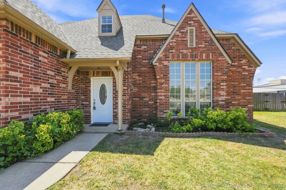 13310 E 88th Court Owasso, OK 74055