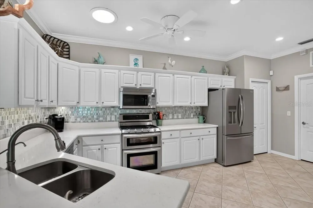5037 WHISPERING OAKS DRIVE North Port, FL 34287