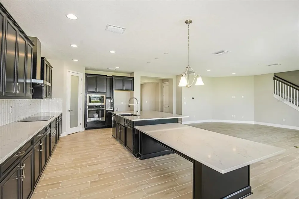 12736 BERGSTROM BAY DRIVE Riverview, FL 33579