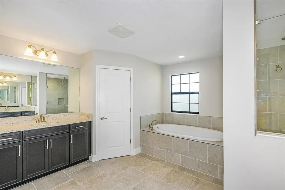 12736 BERGSTROM BAY DRIVE Riverview, FL 33579