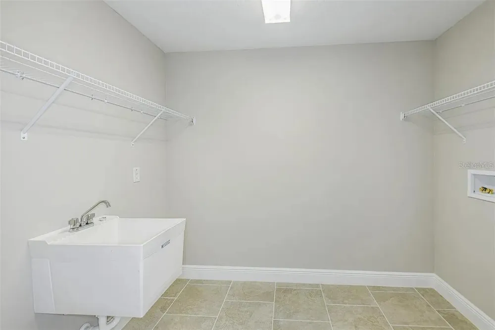 12736 BERGSTROM BAY DRIVE Riverview, FL 33579