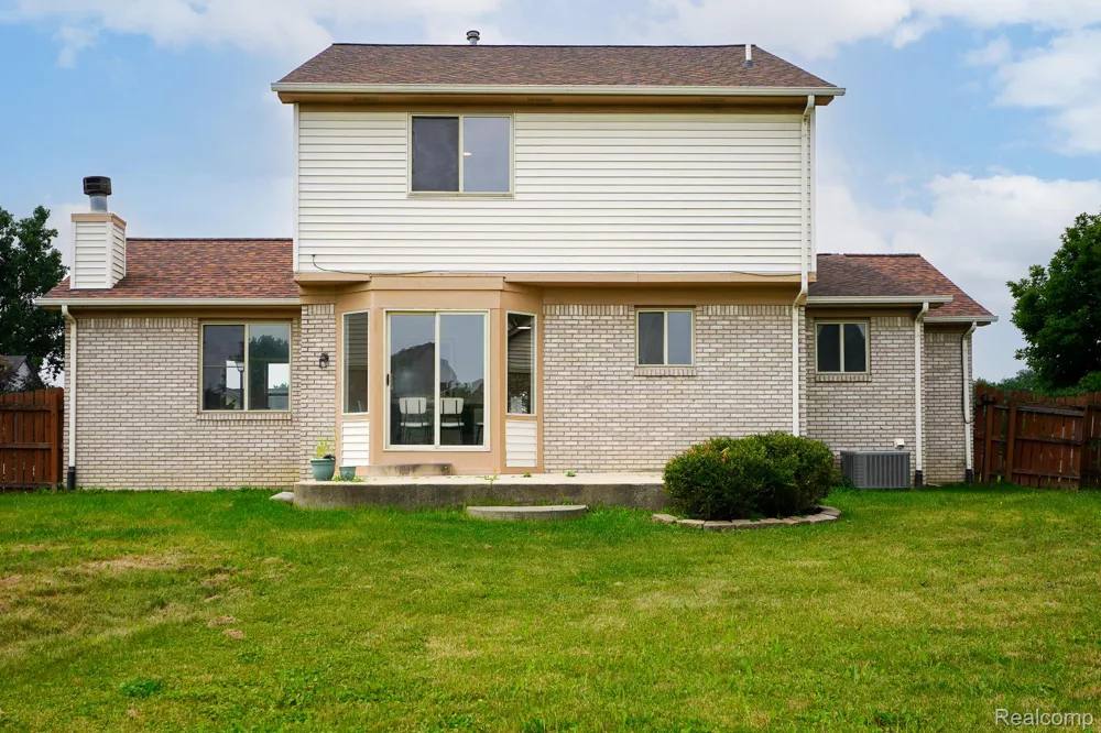 27271 Sparrow Court Chesterfield Township, MI 48051