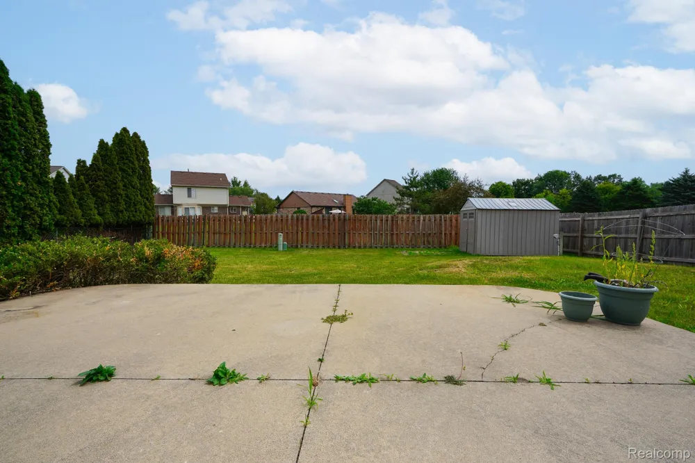 27271 Sparrow Court Chesterfield Township, MI 48051