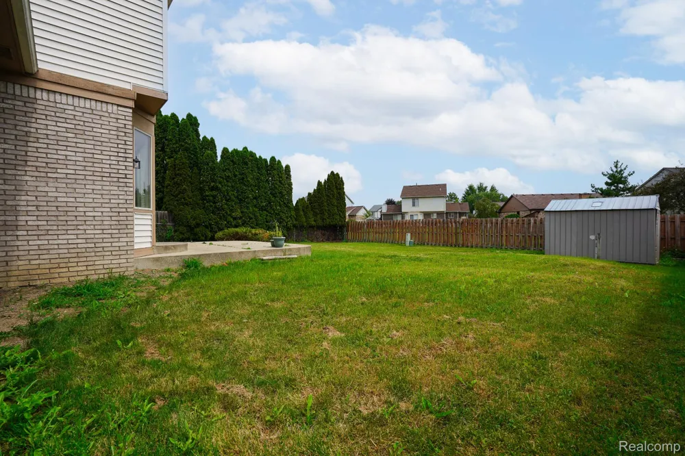 27271 Sparrow Court Chesterfield Township, MI 48051