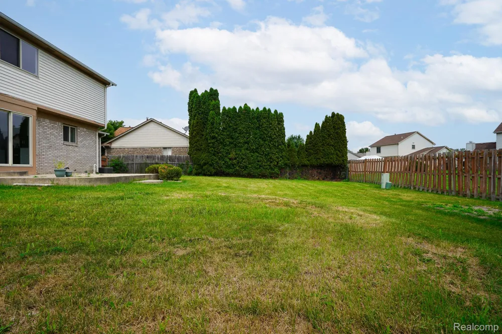 27271 Sparrow Court Chesterfield Township, MI 48051