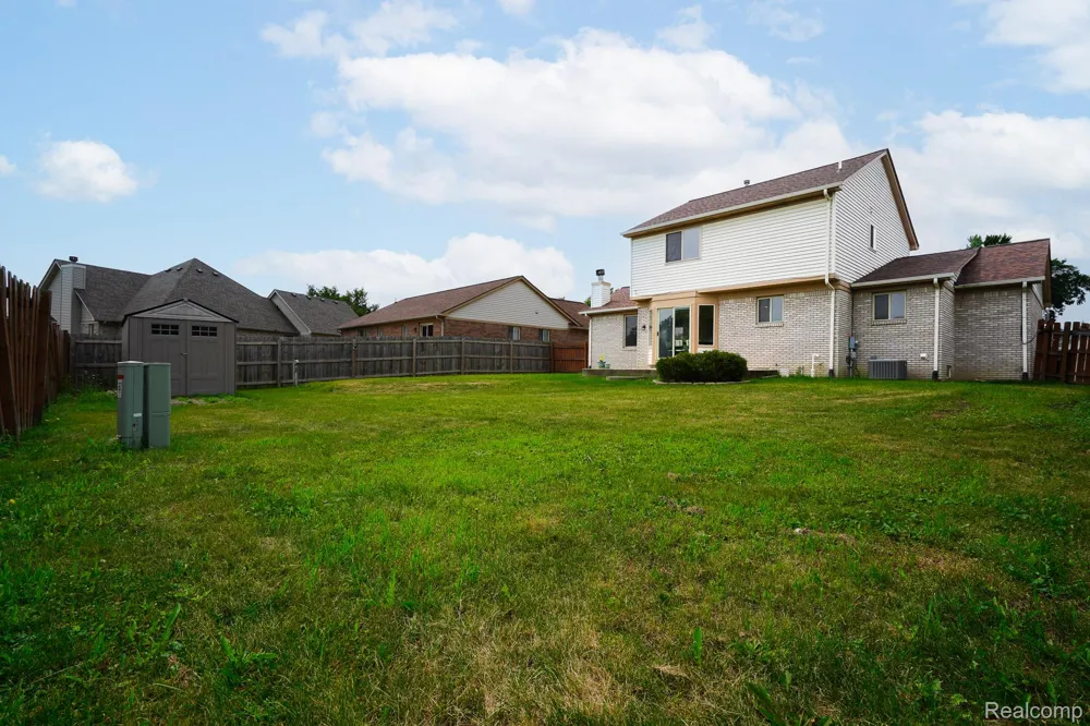 27271 Sparrow Court Chesterfield Township, MI 48051