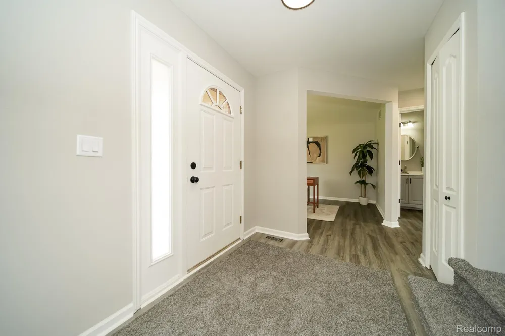 27271 Sparrow Court Chesterfield Township, MI 48051