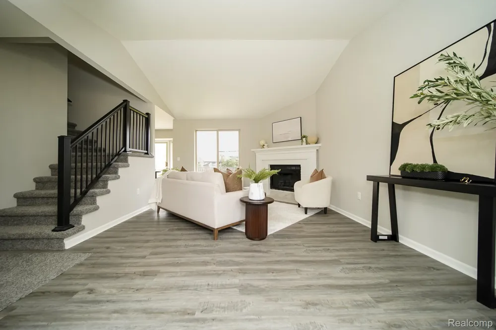 27271 Sparrow Court Chesterfield Township, MI 48051