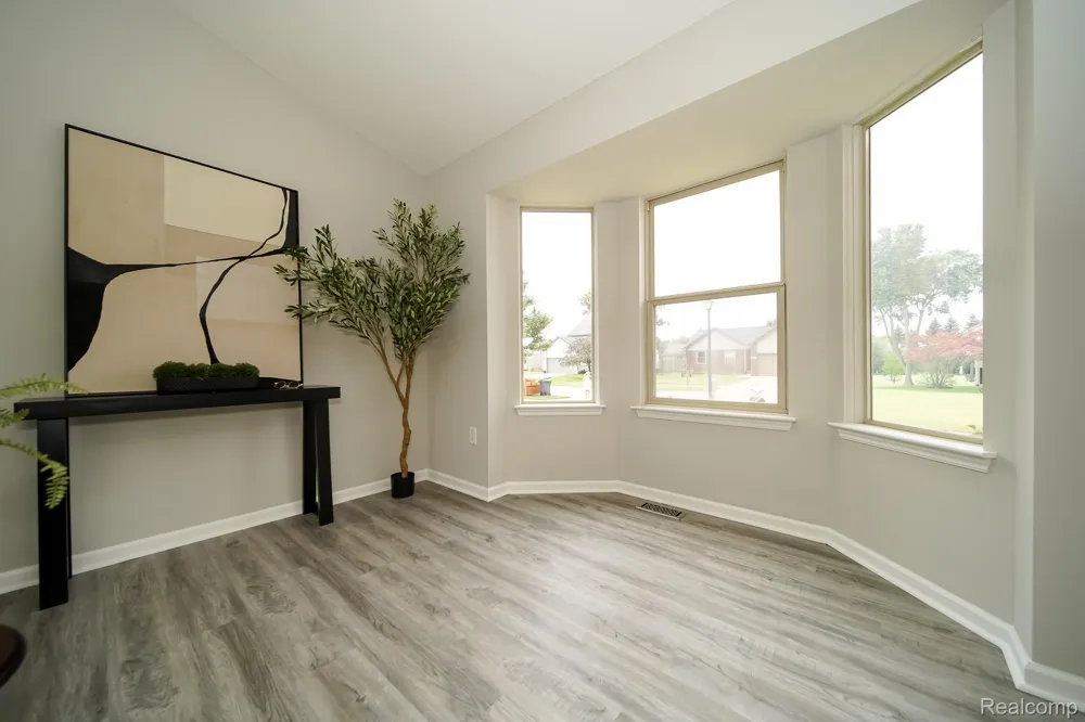 27271 Sparrow Court Chesterfield Township, MI 48051