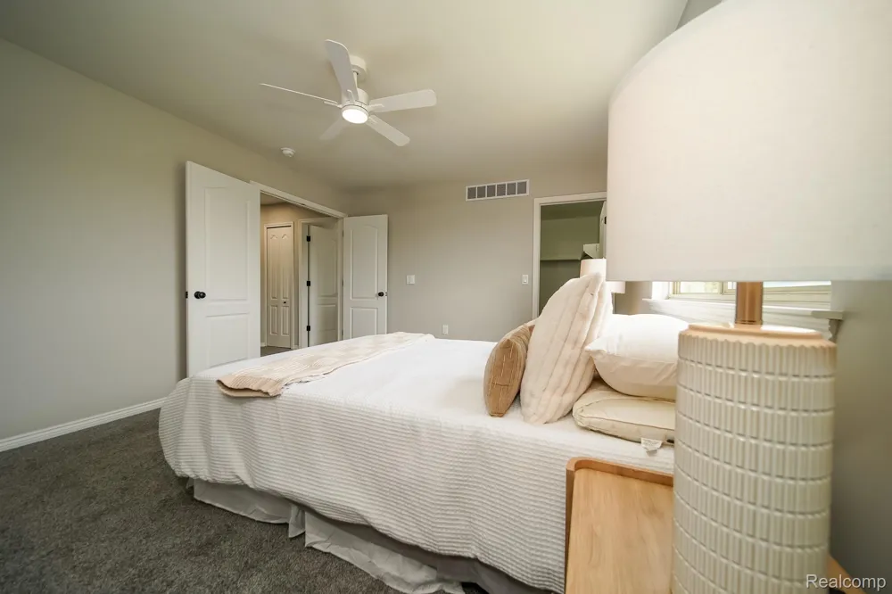 27271 Sparrow Court Chesterfield Township, MI 48051