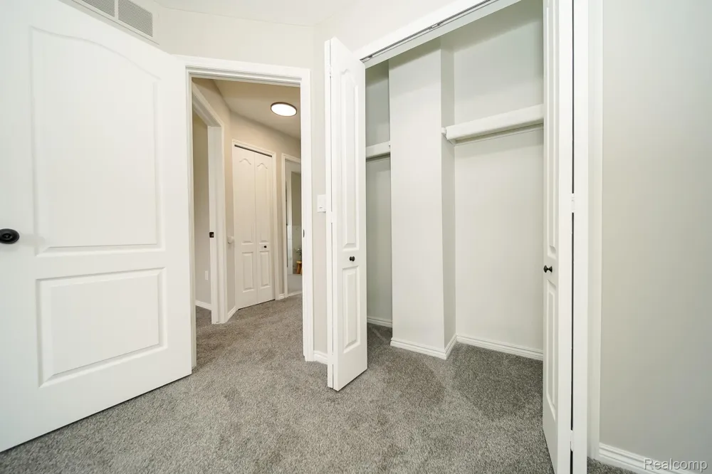 27271 Sparrow Court Chesterfield Township, MI 48051