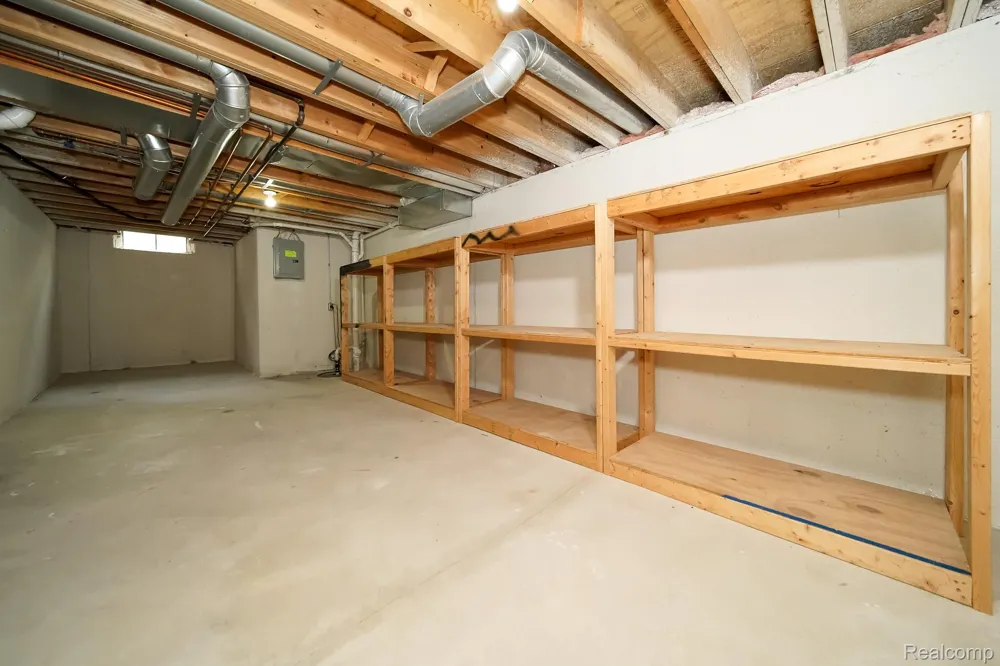 27271 Sparrow Court Chesterfield Township, MI 48051