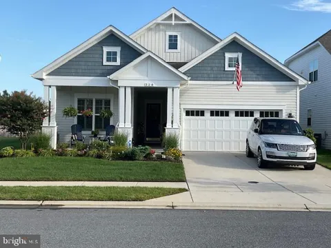 320 BAYBERRY DRIVE