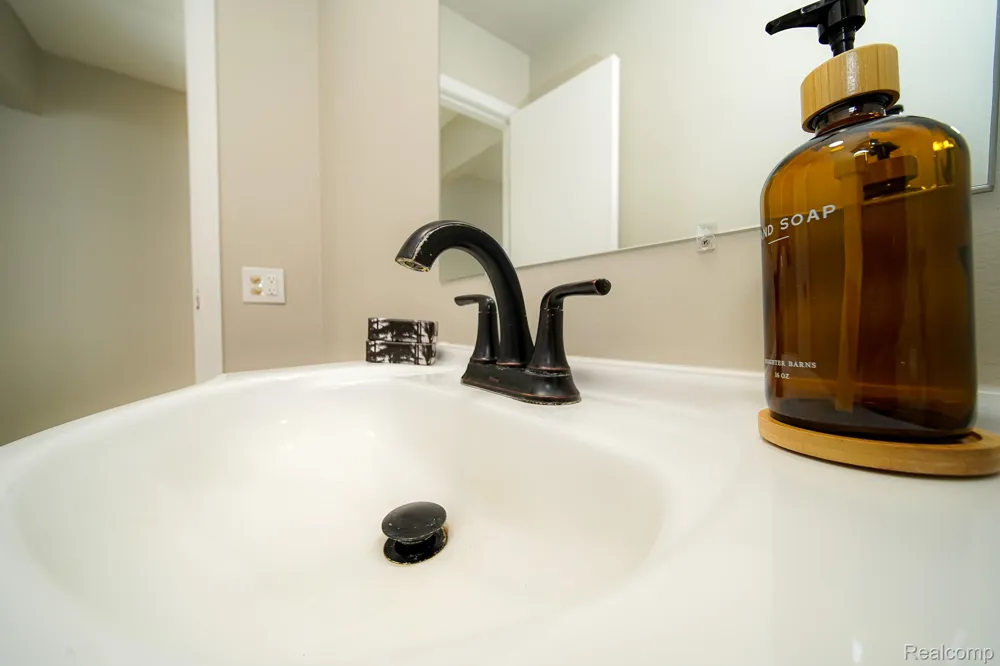 6578 Greene Haven Drive Independence Charter Township, MI 48348
