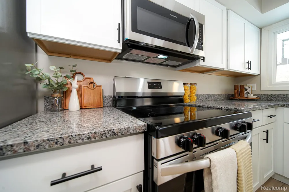6578 Greene Haven Drive Independence Charter Township, MI 48348