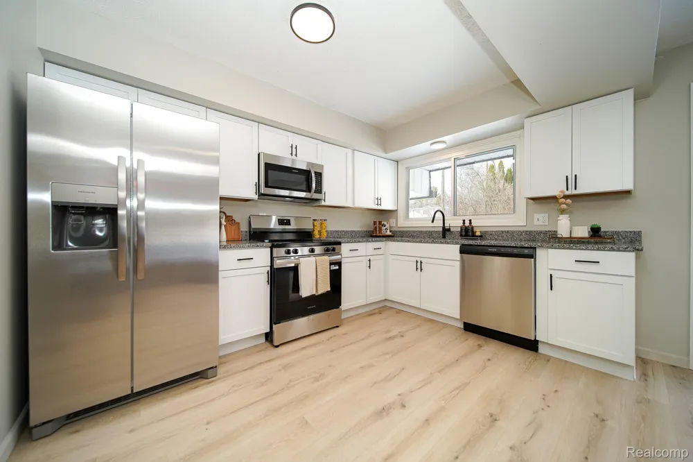 6578 Greene Haven Drive Independence Charter Township, MI 48348