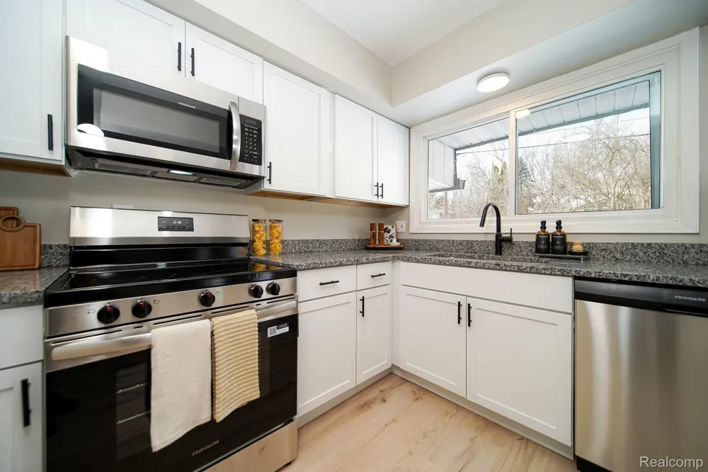 6578 Greene Haven Drive Independence Charter Township, MI 48348