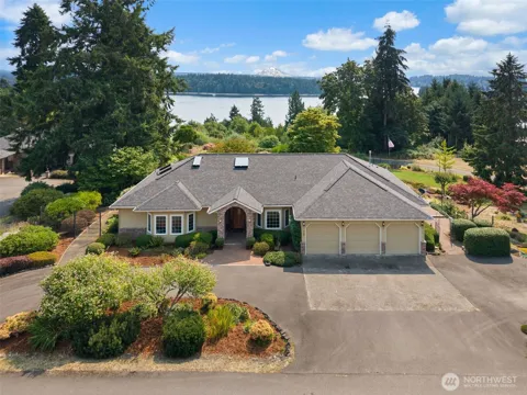 30 SE Dawnview Crest