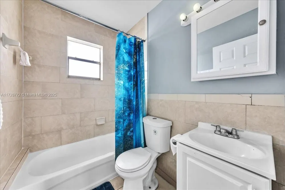 365 NW 8th St #211 Miami, FL 33136