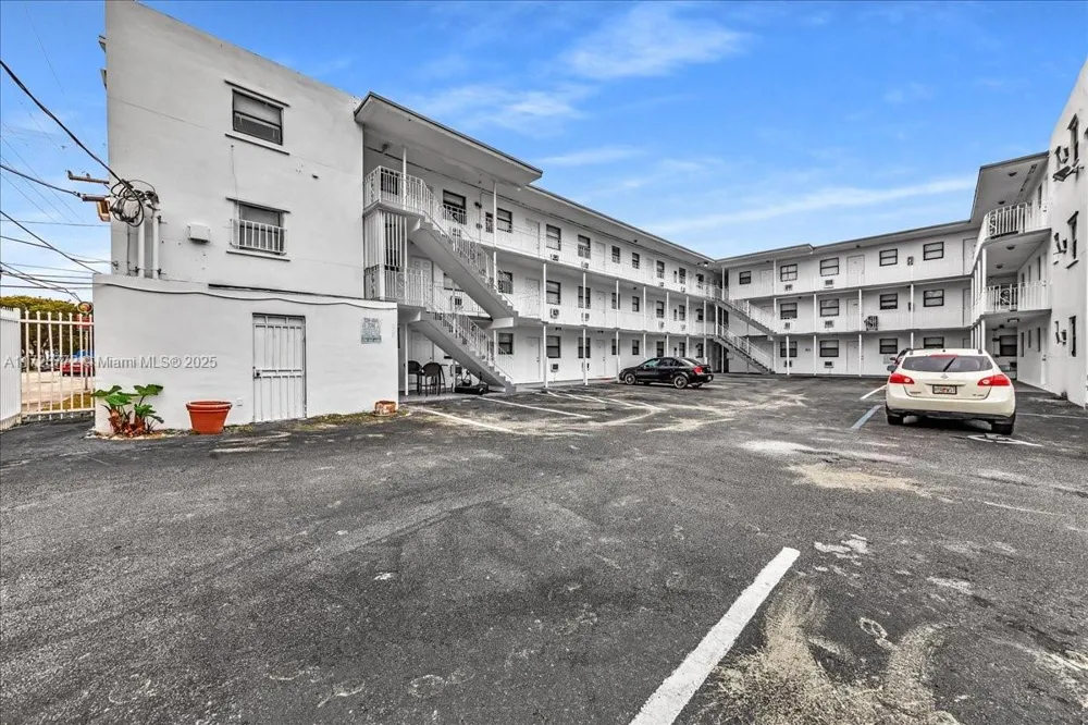 365 NW 8th St #211 Miami, FL 33136