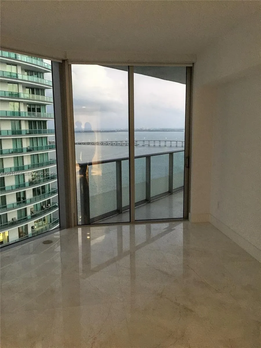 1300 Brickell Bay Dr #3506 Miami, FL 33131