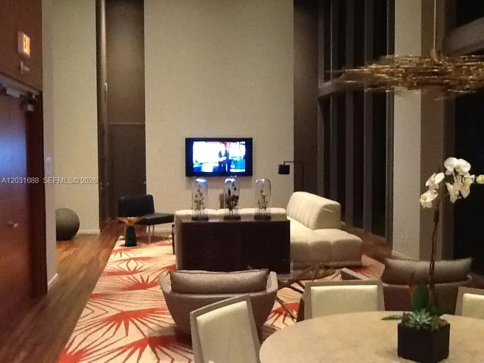 1300 Brickell Bay Dr #3506 Miami, FL 33131