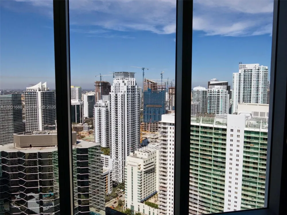 1300 Brickell Bay Dr #3506 Miami, FL 33131