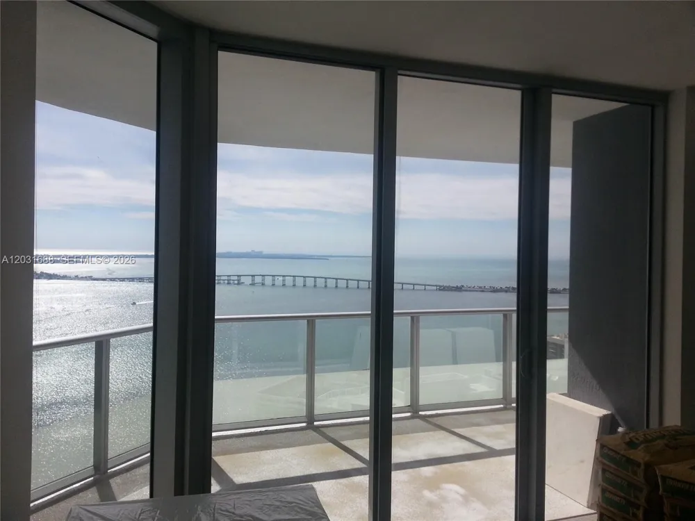 1300 Brickell Bay Dr #3506 Miami, FL 33131