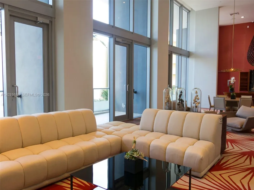 1300 Brickell Bay Dr #3506 Miami, FL 33131