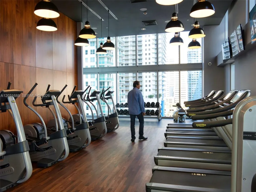 1300 Brickell Bay Dr #3506 Miami, FL 33131