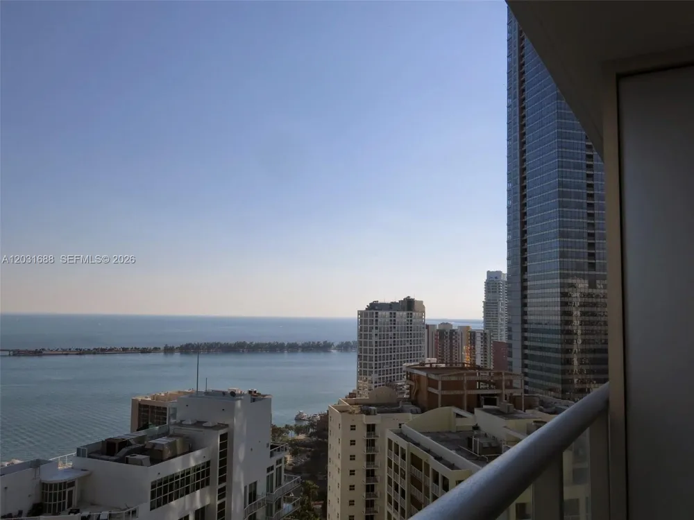 1300 Brickell Bay Dr #3506 Miami, FL 33131