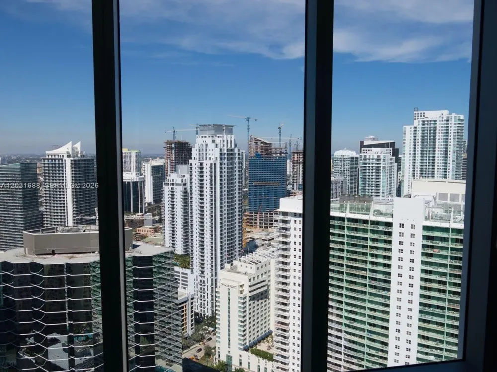 1300 Brickell Bay Dr #3506 Miami, FL 33131