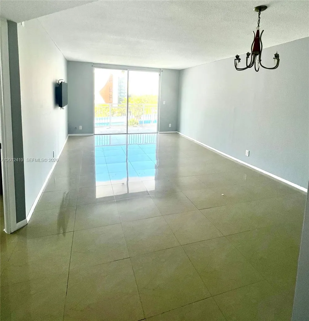 1801 S Ocean Dr #535 Hallandale Beach, FL 33009
