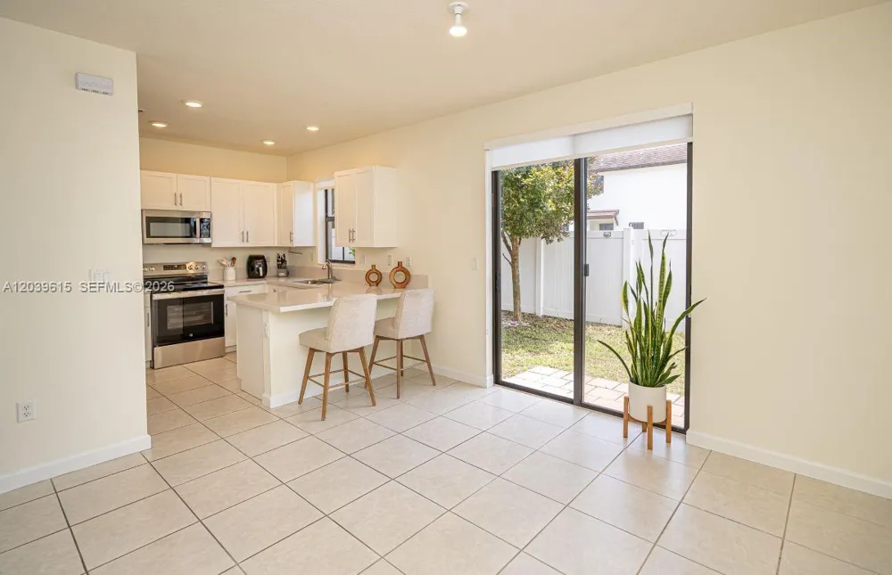11064 W 33rd Way Hialeah, FL 33018