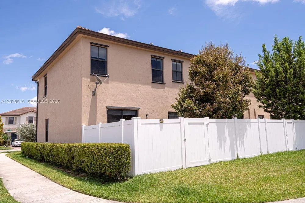 11064 W 33rd Way Hialeah, FL 33018