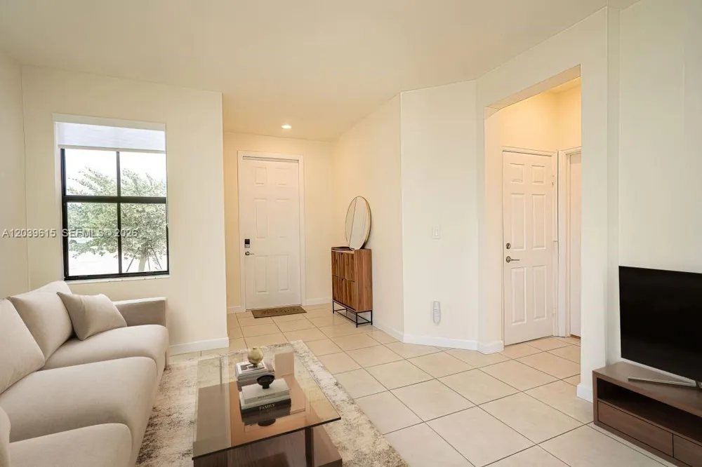 11064 W 33rd Way Hialeah, FL 33018