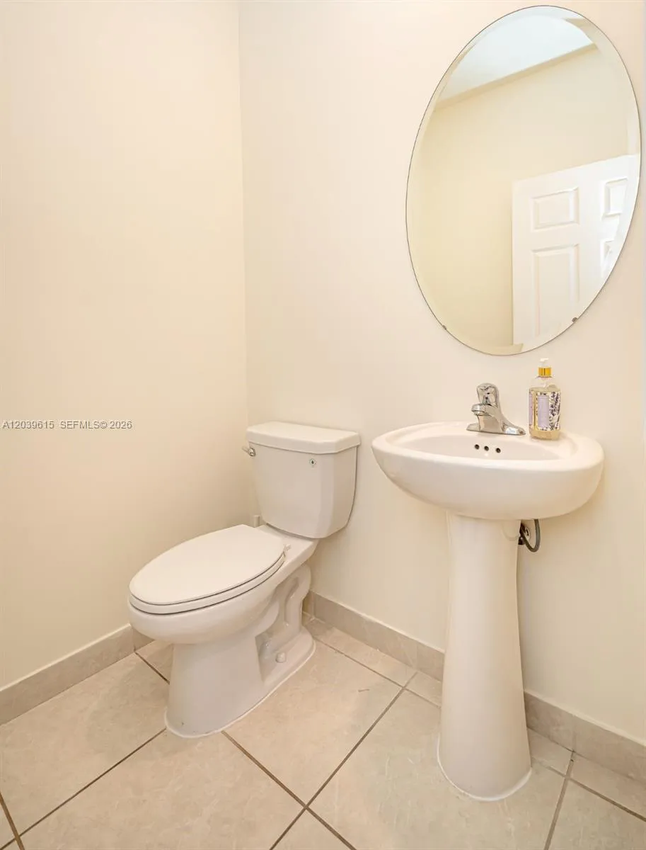 11064 W 33rd Way Hialeah, FL 33018