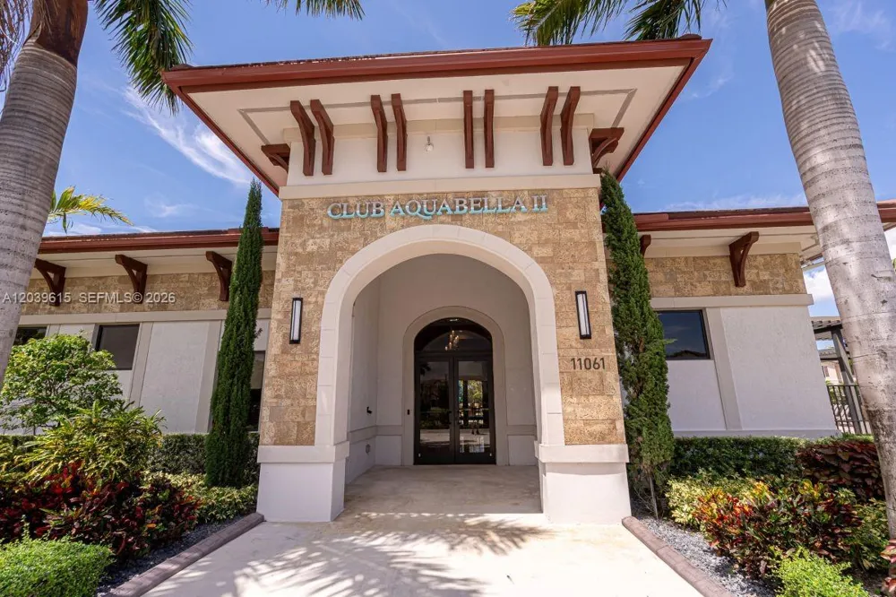 11064 W 33rd Way Hialeah, FL 33018