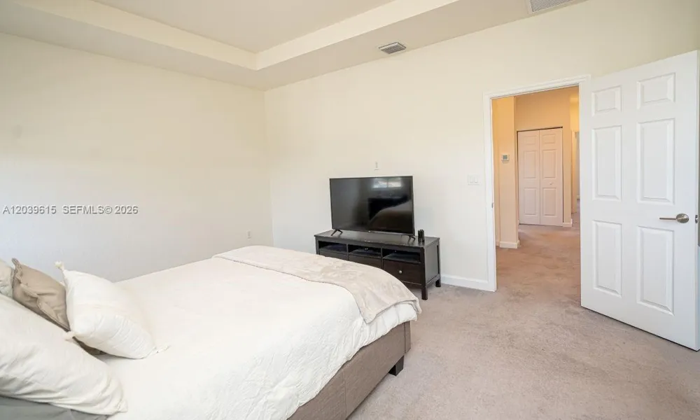 11064 W 33rd Way Hialeah, FL 33018