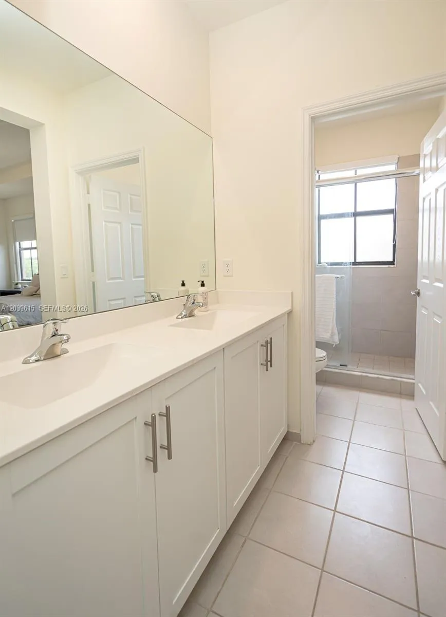 11064 W 33rd Way Hialeah, FL 33018