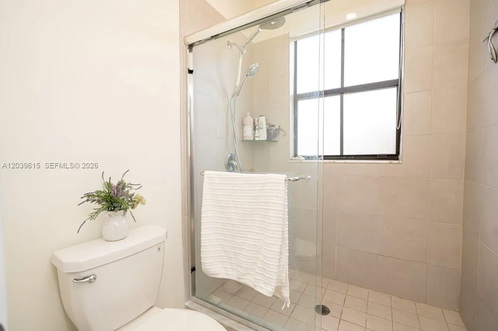 11064 W 33rd Way Hialeah, FL 33018