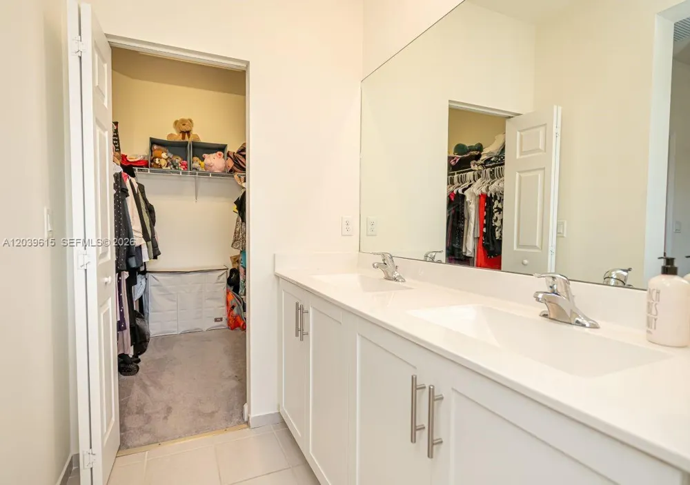 11064 W 33rd Way Hialeah, FL 33018