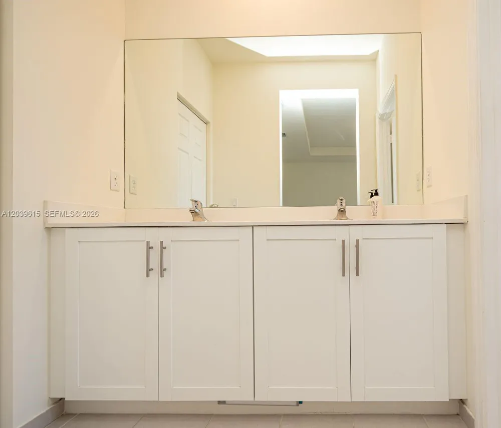 11064 W 33rd Way Hialeah, FL 33018
