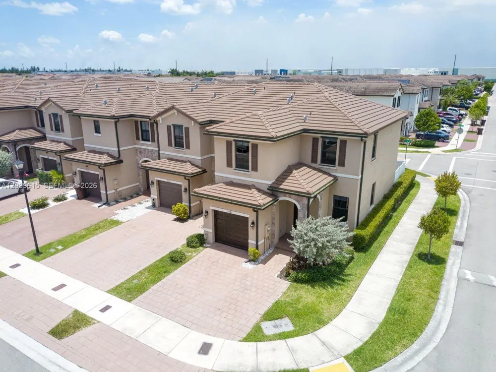 11064 W 33rd Way Hialeah, FL 33018