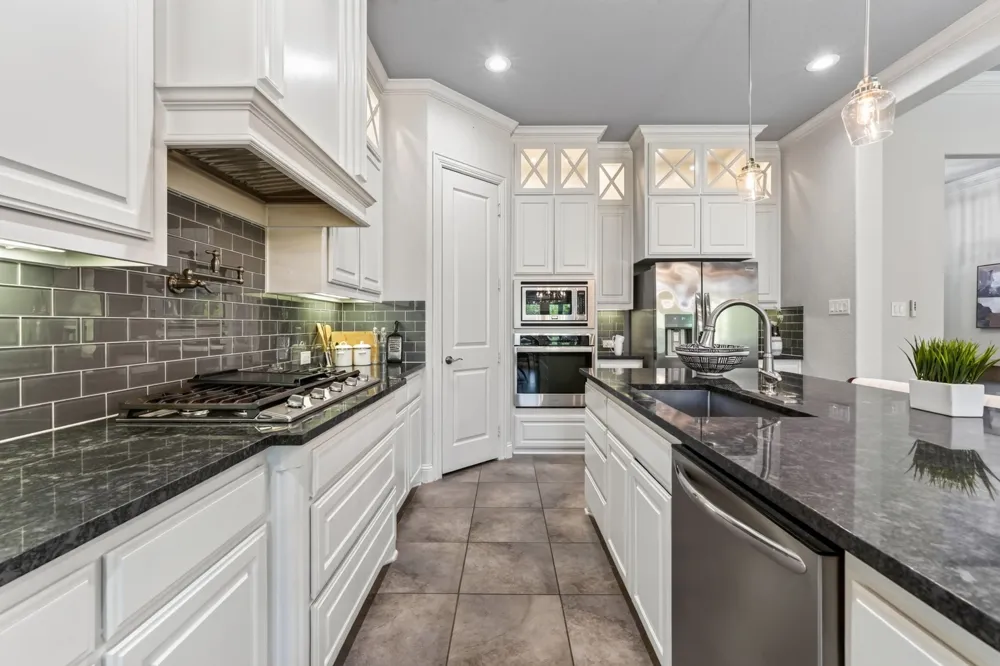 6451 Still Waters Court Midlothian, TX 76065