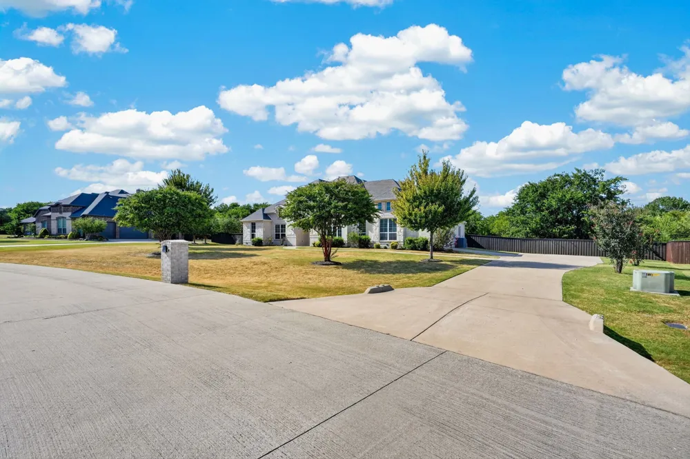 6451 Still Waters Court Midlothian, TX 76065