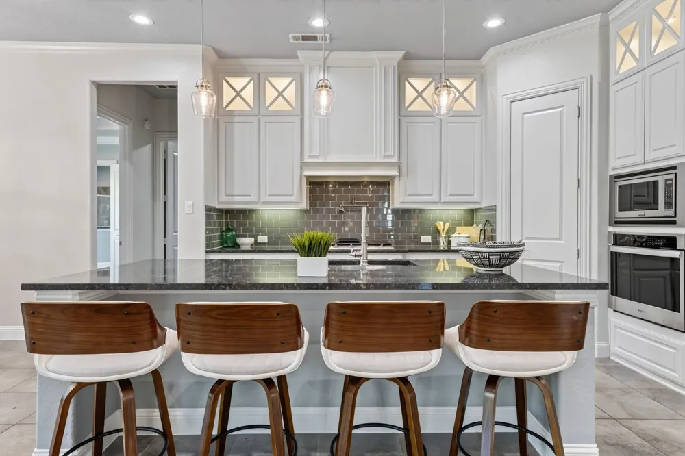 6451 Still Waters Court Midlothian, TX 76065