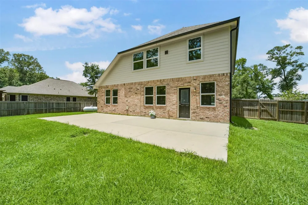 82 Road 6607 Dayton, TX 77535