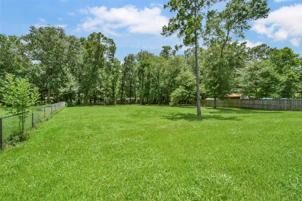 82 Road 6607 Dayton, TX 77535