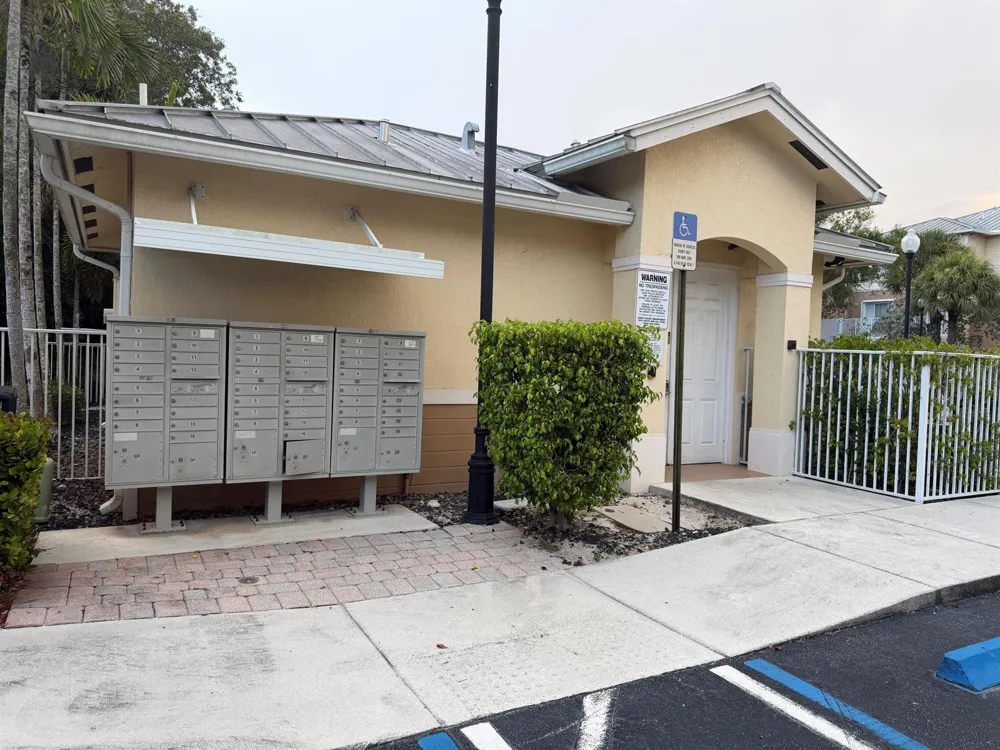 4673 SW 75th Way Davie, FL 33314